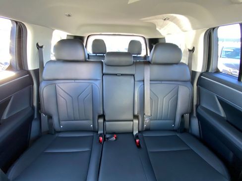 Used 2025 Hyundai Santa Fe SEL image 42