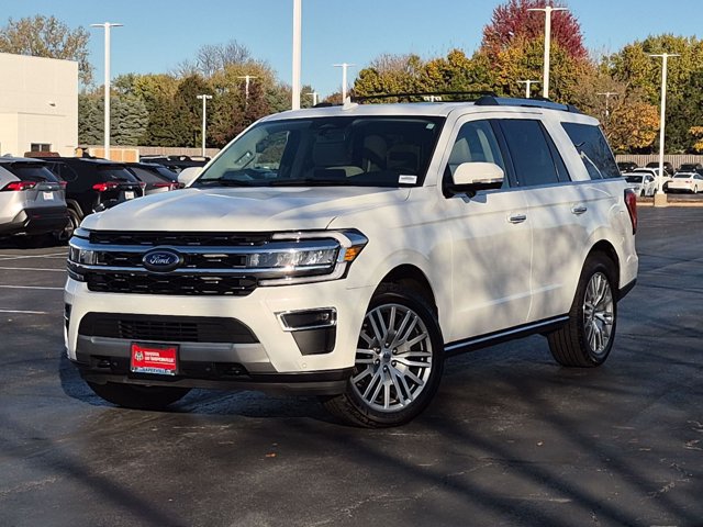 Used 2022 Ford Expedition Limited AWD/4WD image 2