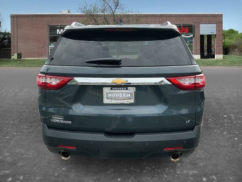 Used 2018 Chevrolet Traverse LT FWD image 3