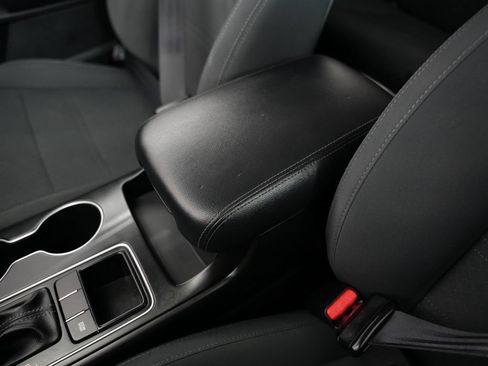 Used 2019 Kia Sorento FWD V6 image 31