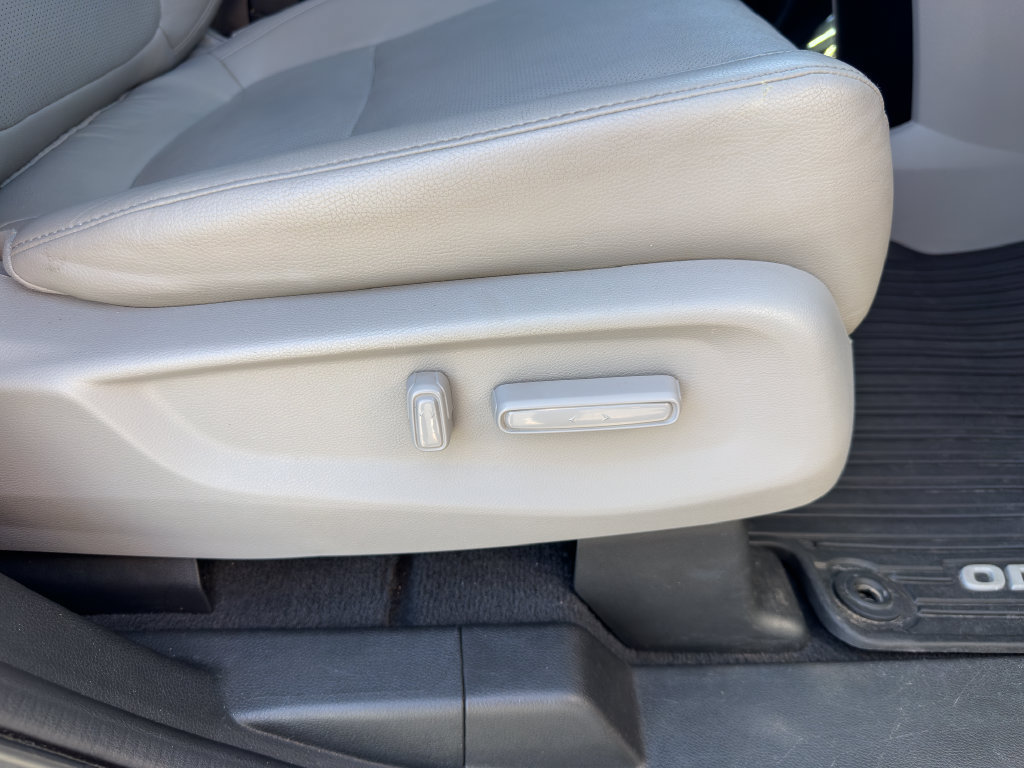 Used 2018 Honda Odyssey Elite image 13