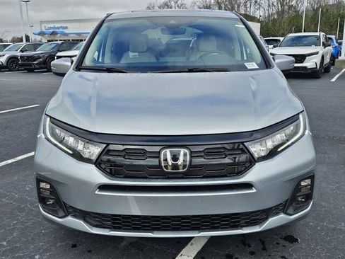New 2026 Honda Odyssey Touring image 2