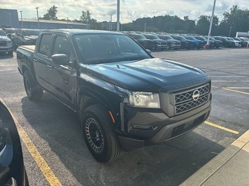 Used 2023 Nissan Frontier S w/ Technology Package AWD/4WD image 2