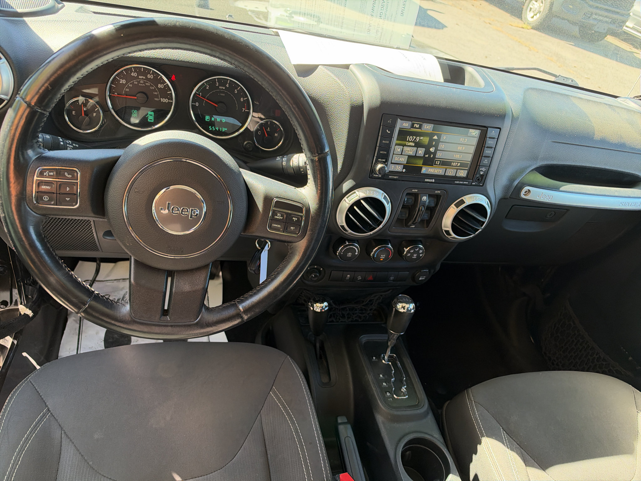 Used 2016 Jeep Wrangler Unlimited Sahara w/ Dual Top Group AWD/4WD image 10