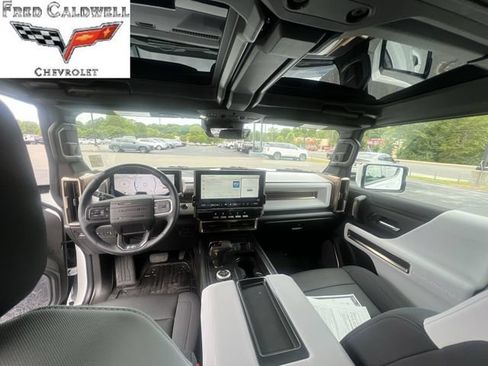 Used 2025 GMC Hummer EV 3X AWD/4WD image 25