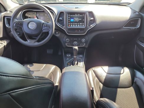 Used 2022 Jeep Cherokee Trailhawk image 13