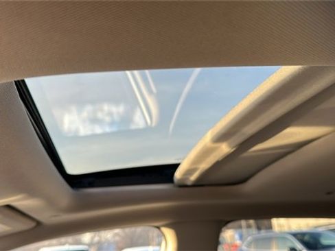 Used 2025 Honda HR-V EX-L image 10