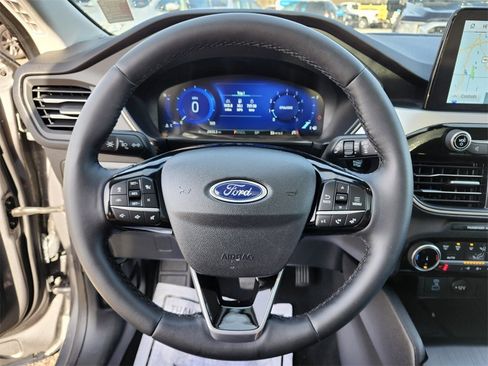 Certified 2022 Ford Escape SEL w/ Technology Package image 28