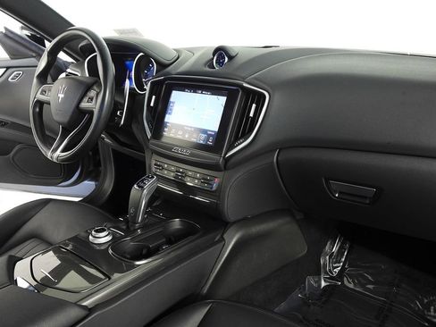 Used 2020 Maserati Ghibli image 13