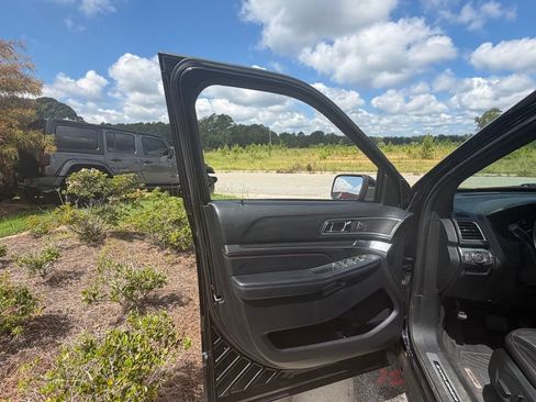 Used 2019 Ford Explorer Sport w/ Equipment Group 401A AWD/4WD image 50