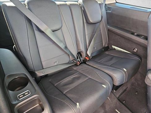 Used 2024 Mercedes-Benz GLS 580 4MATIC image 21