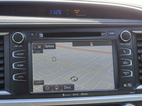 Used 2017 Toyota Highlander XLE image 30