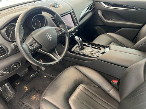 Used 2020 Maserati Levante AWD/4WD image 11
