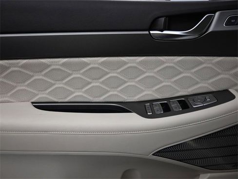 Used 2020 Hyundai Palisade Limited image 8