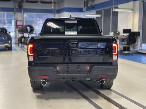 New 2026 Honda Ridgeline Black Edition image 5