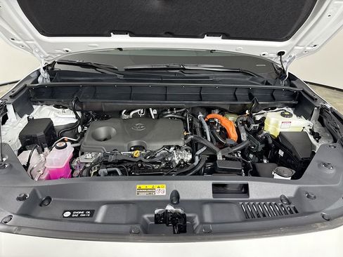 New 2026 Toyota Highlander Platinum AWD/4WD image 35