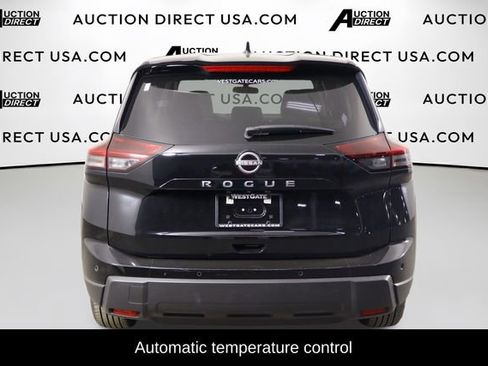 Used 2025 Nissan Rogue SV FWD image 3
