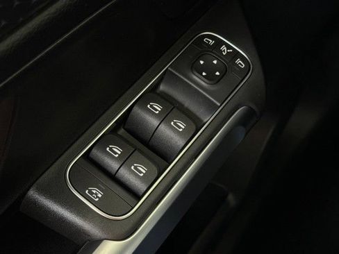 Certified 2025 Mercedes-Benz GLB 250 image 19