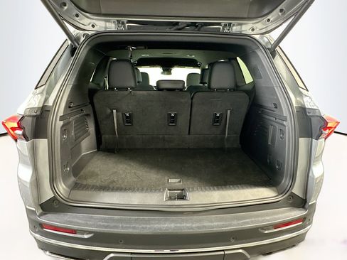 Used 2025 Buick Enclave Preferred image 31