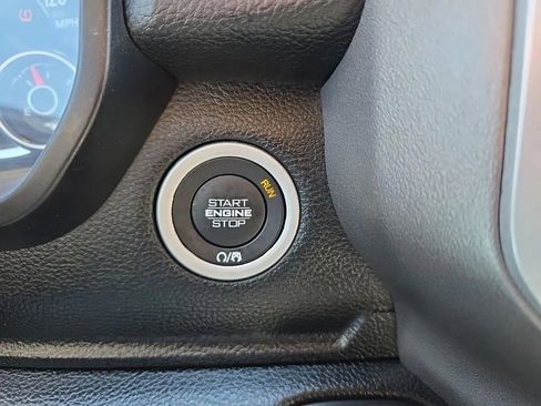 Used 2020 RAM 1500 Big Horn AWD/4WD image 30
