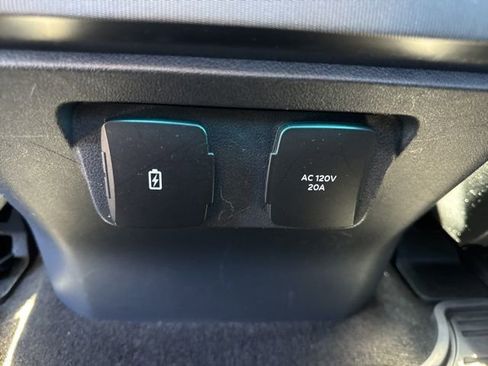 Used 2023 Ford F150 Platinum w/ Equipment Group 701A High image 39