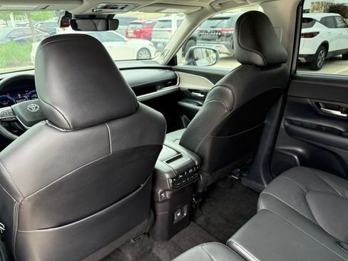Used 2024 Toyota Grand Highlander AWD Hybrid image 25