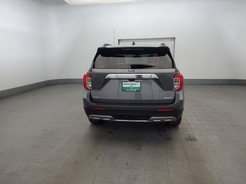 Used 2023 Ford Explorer XLT w/ Equipment Group 202A AWD/4WD image 7