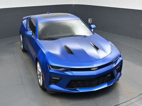 Used 2018 Chevrolet Camaro SS image 26