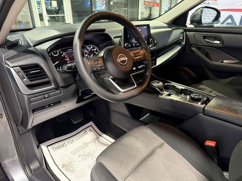 Used 2024 Nissan Rogue SV image 26