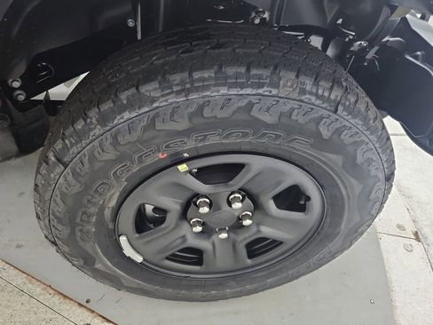 New 2026 Jeep Gladiator Sport image 33