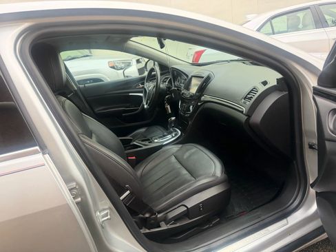 Used 2017 Buick Regal Sport Touring image 26