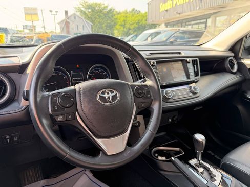 Used 2018 Toyota RAV4 Limited w/ Advanced Technology Package AWD/4WD image 13