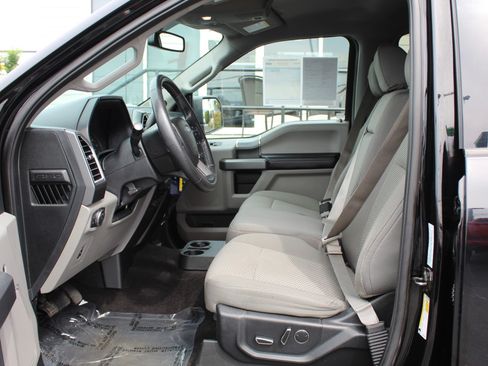 Used 2016 Ford F150 XLT w/ Equipment Group 302A Luxury AWD/4WD image 22