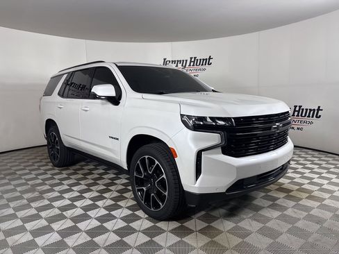 Used 2024 Chevrolet Tahoe RST w/ Luxury Package AWD/4WD image 3