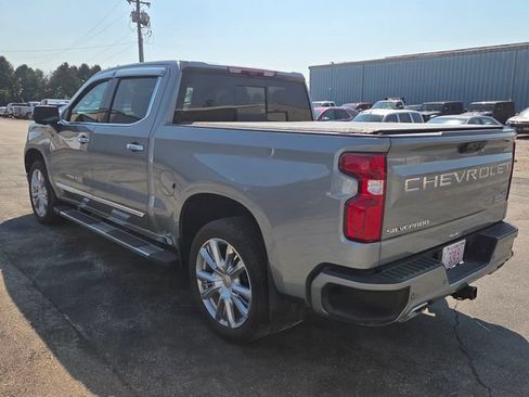 Used 2025 Chevrolet Silverado 1500 High Country w/ Technology Package AWD/4WD image 4