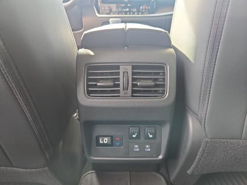 New 2026 Nissan Rogue Platinum w/ Platinum Premium Package AWD/4WD image 15