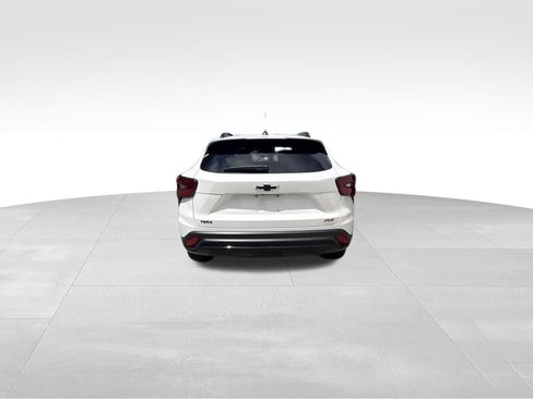 Used 2025 Chevrolet Trax RS FWD image 5