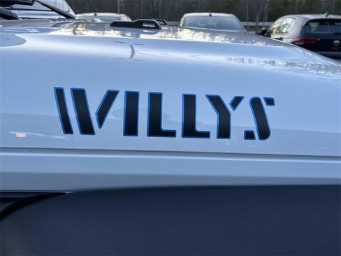 Used 2023 Jeep Wrangler Unlimited w/ Dual Top Group image 21