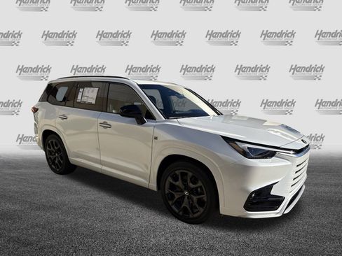 New 2026 Lexus TX 500h AWD image 2