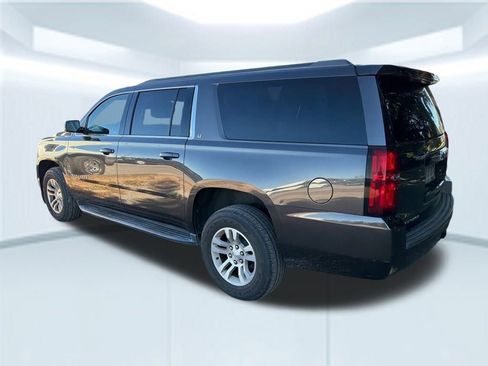 Used 2018 Chevrolet Suburban LT image 14