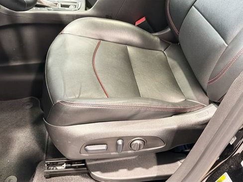 Certified 2023 Chevrolet Equinox RS w/ RS Leather Package AWD/4WD image 15