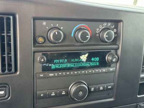 Used 2024 GMC Savana 2500 w/ Driver Convenience Package image 12