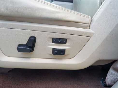 Used 2013 RAM 1500 Laramie w/ Convenience Group AWD/4WD image 23