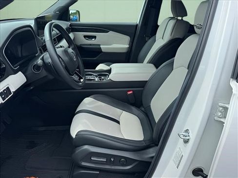 Used 2026 Honda Passport TrailSport Elite image 6
