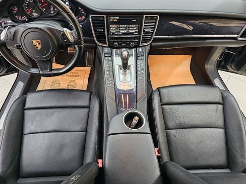 Used 2016 Porsche Panamera image 30