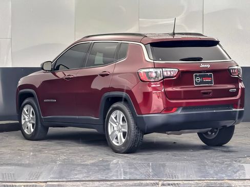 Used 2022 Jeep Compass Latitude FWD image 5