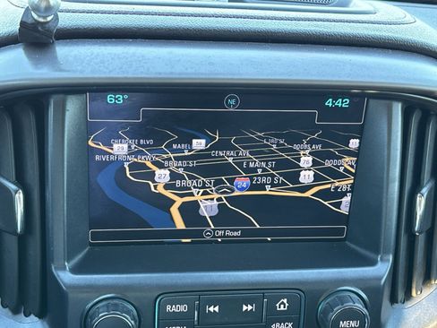 Used 2017 GMC Canyon SLE w/ All Terrain X Package image 4