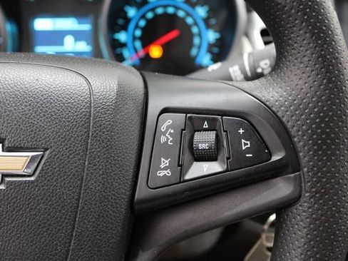Used 2014 Chevrolet Cruze LS FWD image 19