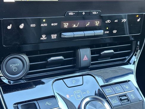 Certified 2023 Subaru Solterra AWD image 20