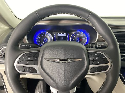 Used 2023 Chrysler Voyager LX FWD image 20